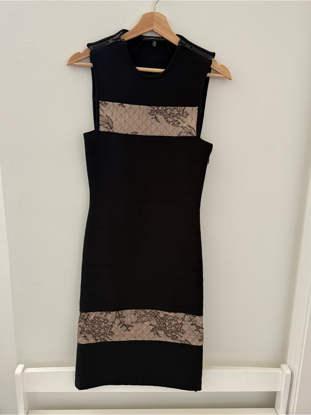 Alessandro Dell’Acqua Black Bodycon Midi Dress  Beige Lace Insets 38 Italian